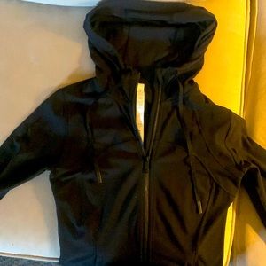 Women’s Lululemon Black Hoody,  size 6 lPerfect condition!